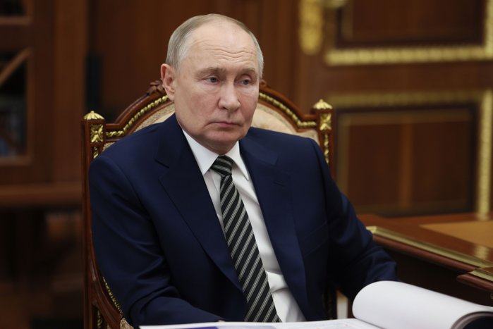 Reuters: Preşedintele rus Vladimir Putin ar lua &icirc;n calcul escaladarea războiului prin atacuri asupra bazelor NATO din regiune, inclusiv &icirc;n Rom&acirc;nia