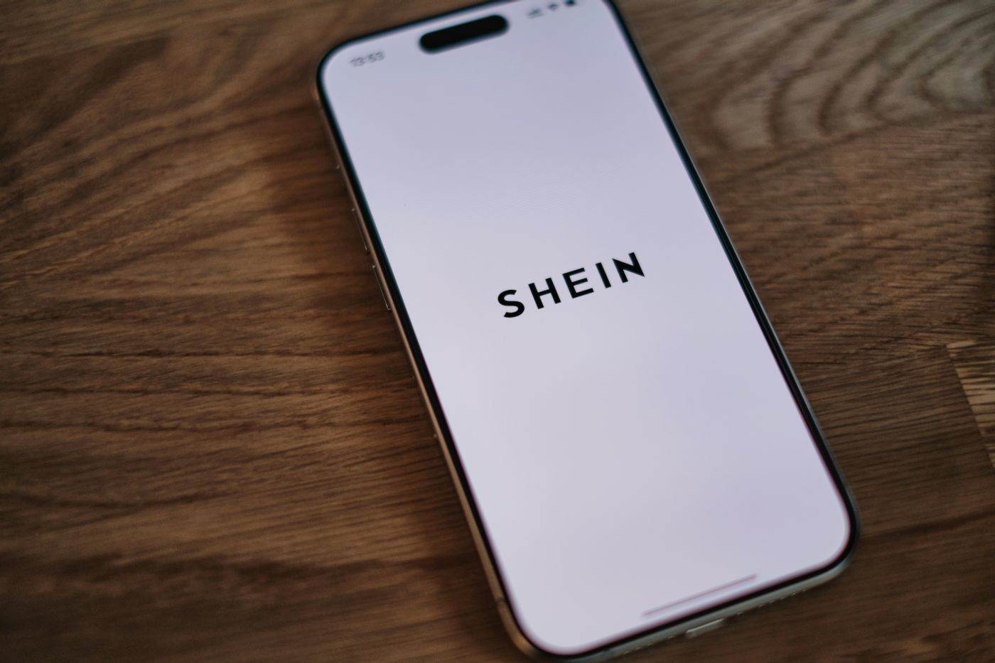 Reuters: Shein a pierdut 99 de milioane de dolari după eliminarea scutirii de taxe &icirc;n SUA