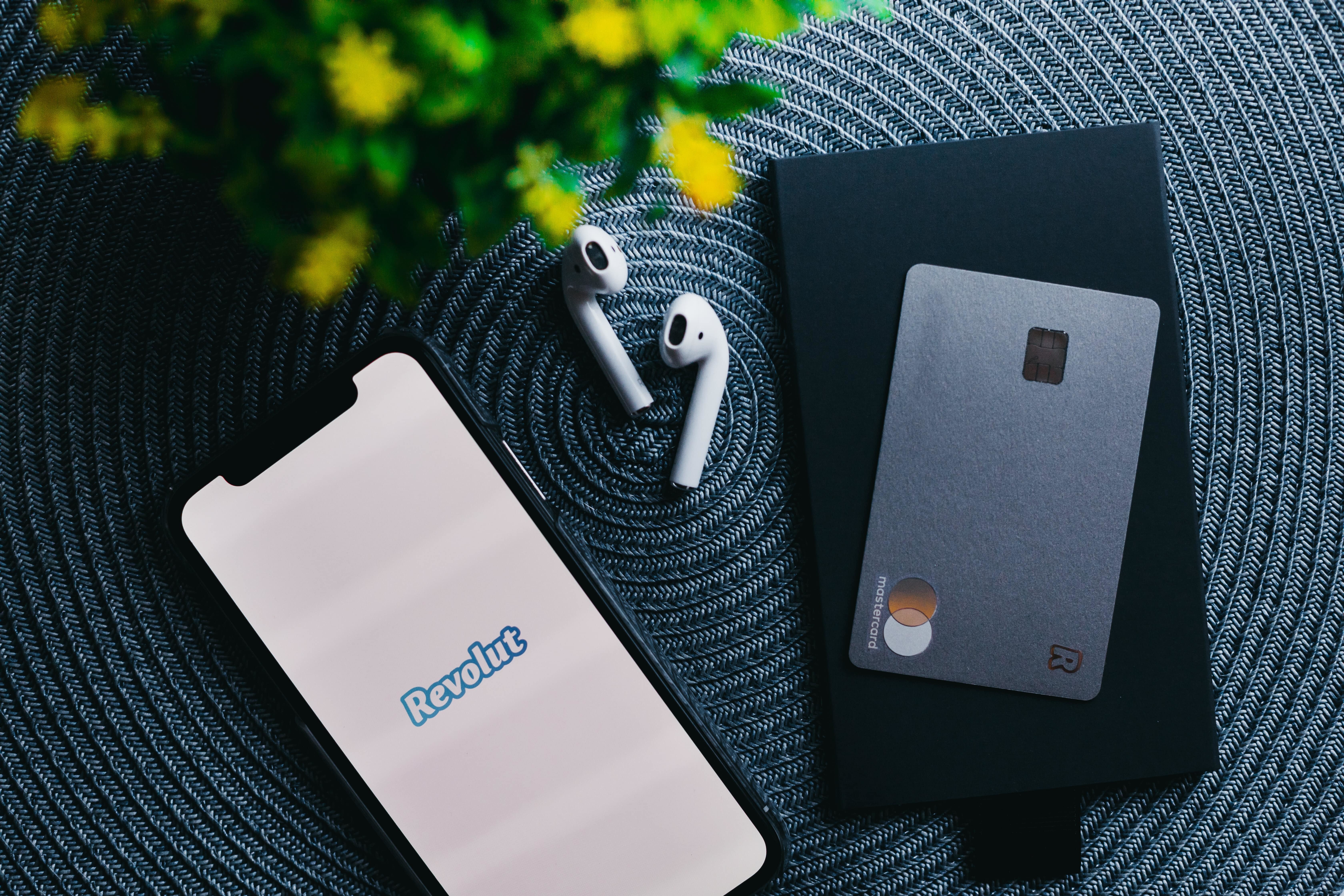 Revolut anunță &icirc;n Rom&acirc;nia o schimbare la card.