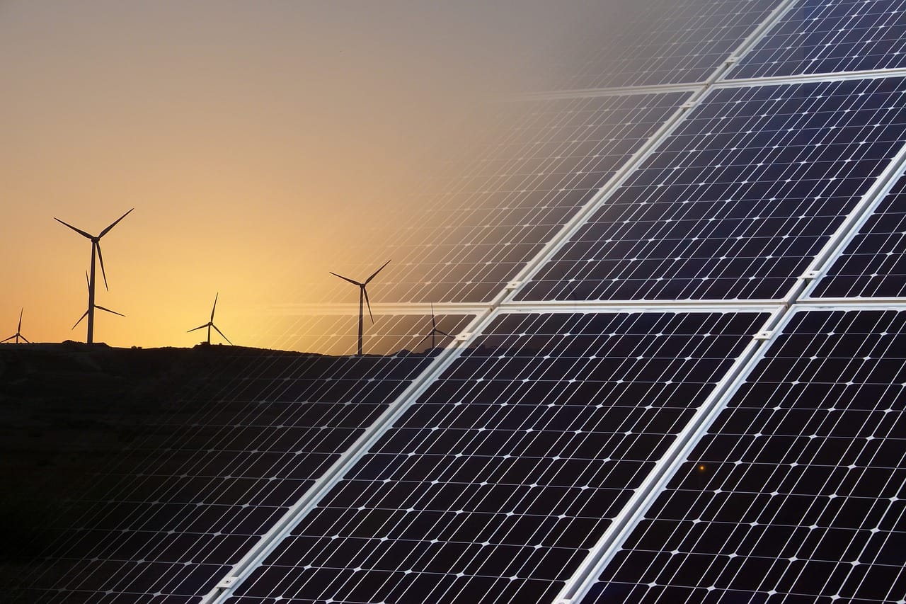 Rom&acirc;nia este sub media UE la ponderea energiei regenerabile &icirc;n consumul final brut de energie