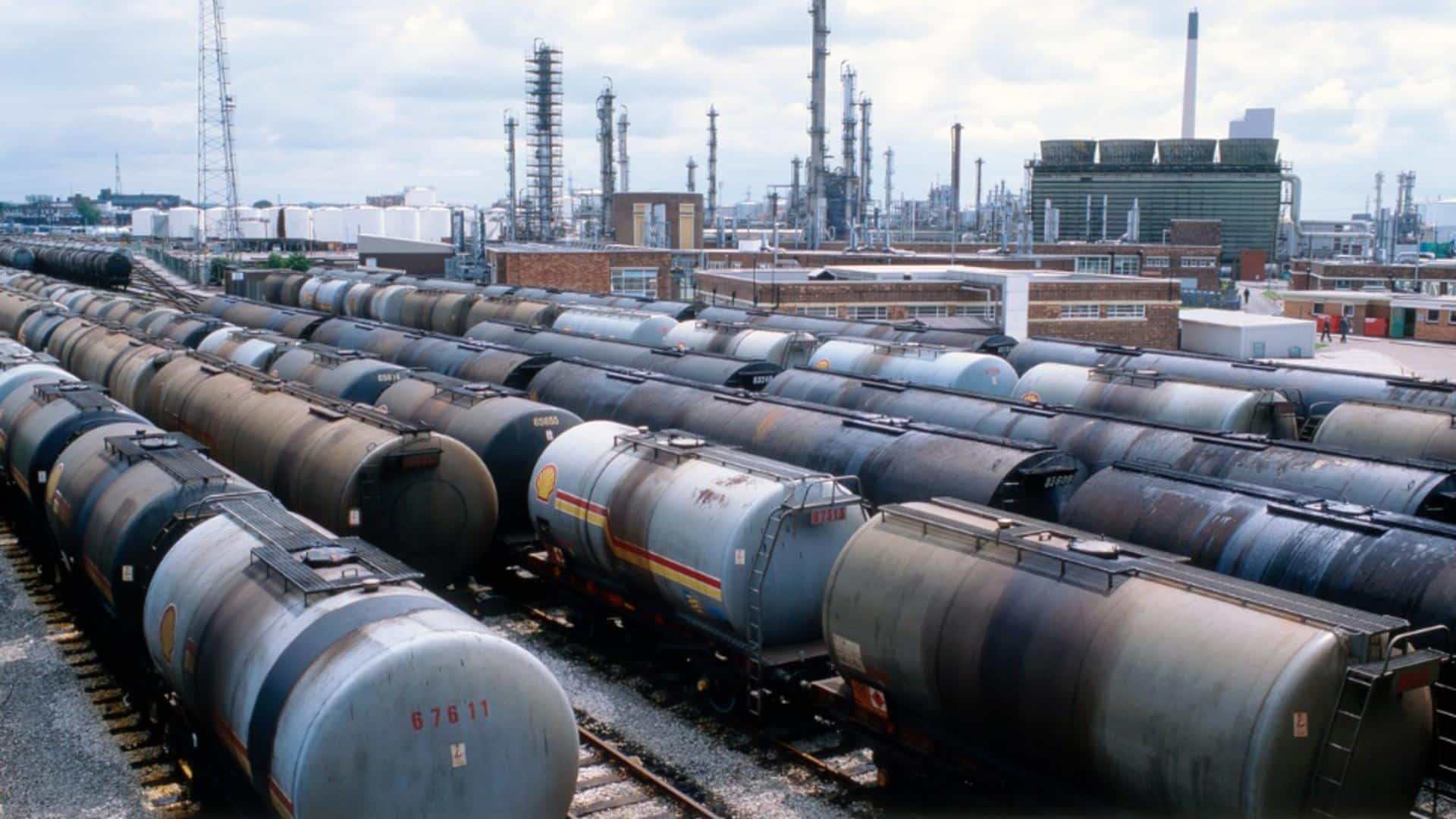 Rom&acirc;nia, &icirc;n fața unei posibile furtuni petroliere: apel pentru un comandament național care să gestioneze crizele energetice