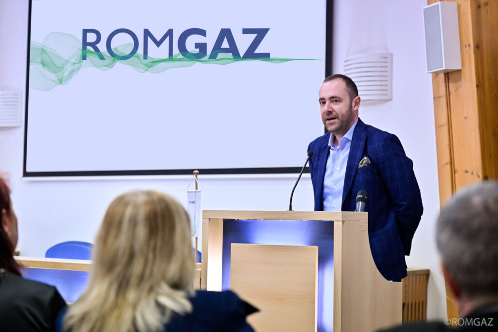 Romgaz a notificat tranzacția privind preluarea Azomureș la Consiliul Concurenței și Comisia pentru examinarea investițiilor directe (CEID). Termenele pentru avizele decisive