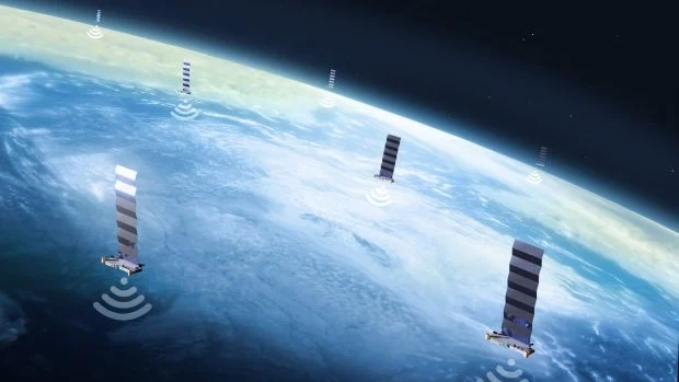Rusia și China dezvoltă &icirc;mpreună un program militar secret pentru distrugerea sateliților Starlink, unul dintre cele mai valoroase active ale lui Elon Musk