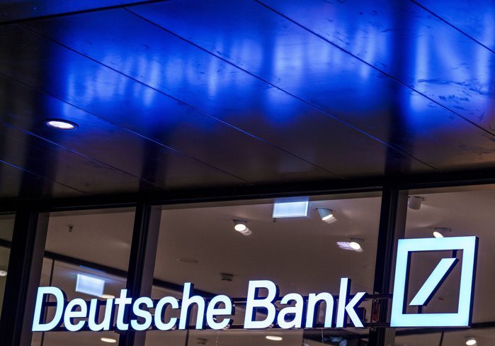 Scandal la cel mai &icirc;nalt nivel &icirc;n bankingul german: Procurorii germani au făcut razii pentru a treia oară &icirc;n acest an la sediul central al Deutsche Bank din Germania