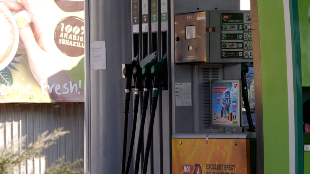 Scumpirea carburanților continuă / Motorina a ajuns la 9,90 lei / Majorări de prețuri joi la Rompetrol, MOL, Lukoil și Socar / Care sunt noile prețuri din benzinării