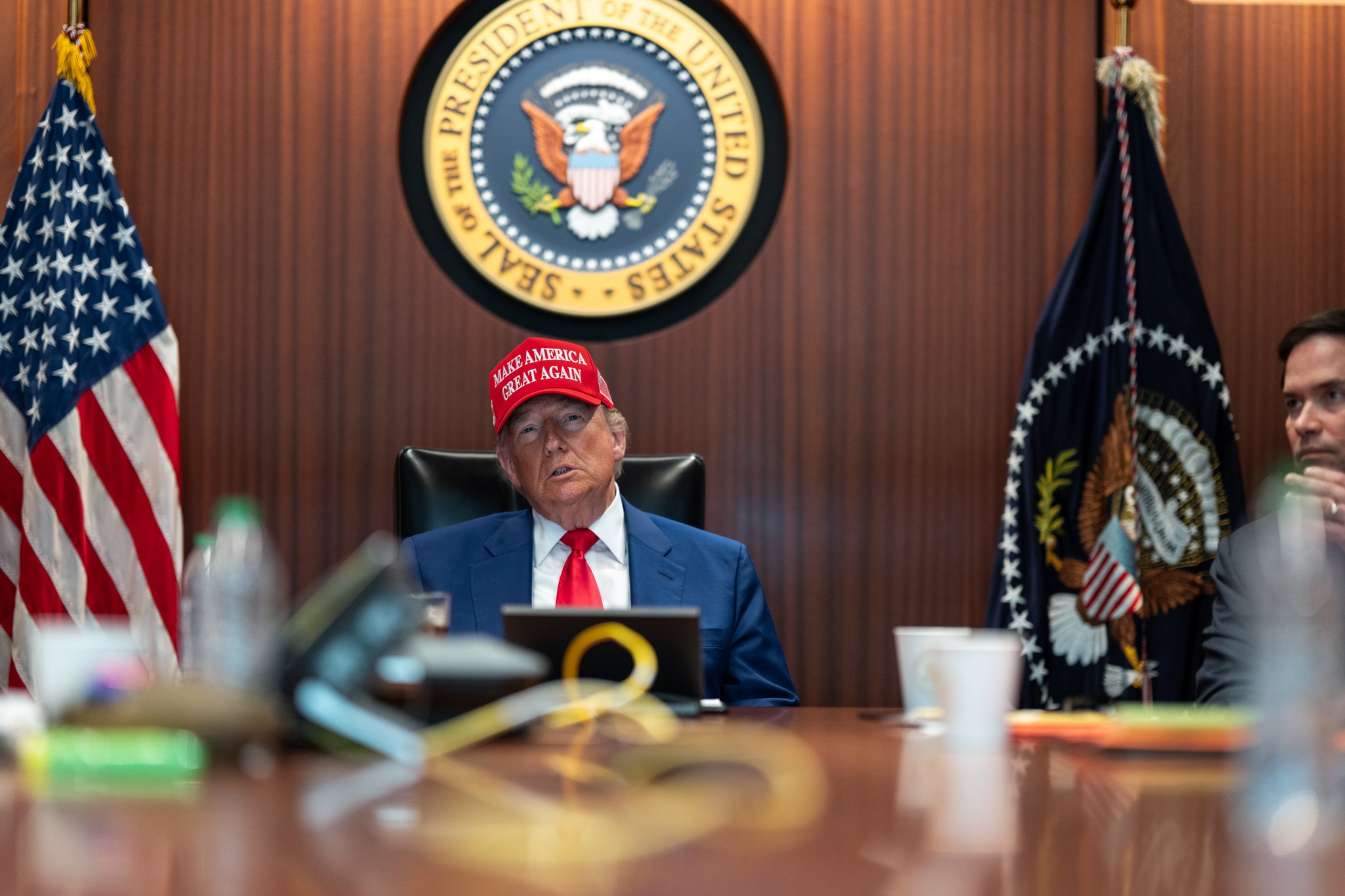 Ședință &icirc;n Situation Room convocată de Trump. Pe ce s-a axat &icirc;nt&acirc;lnirea și cine a participat: &bdquo;Situația se va &icirc;nrăutăți cu adevărat&rdquo;