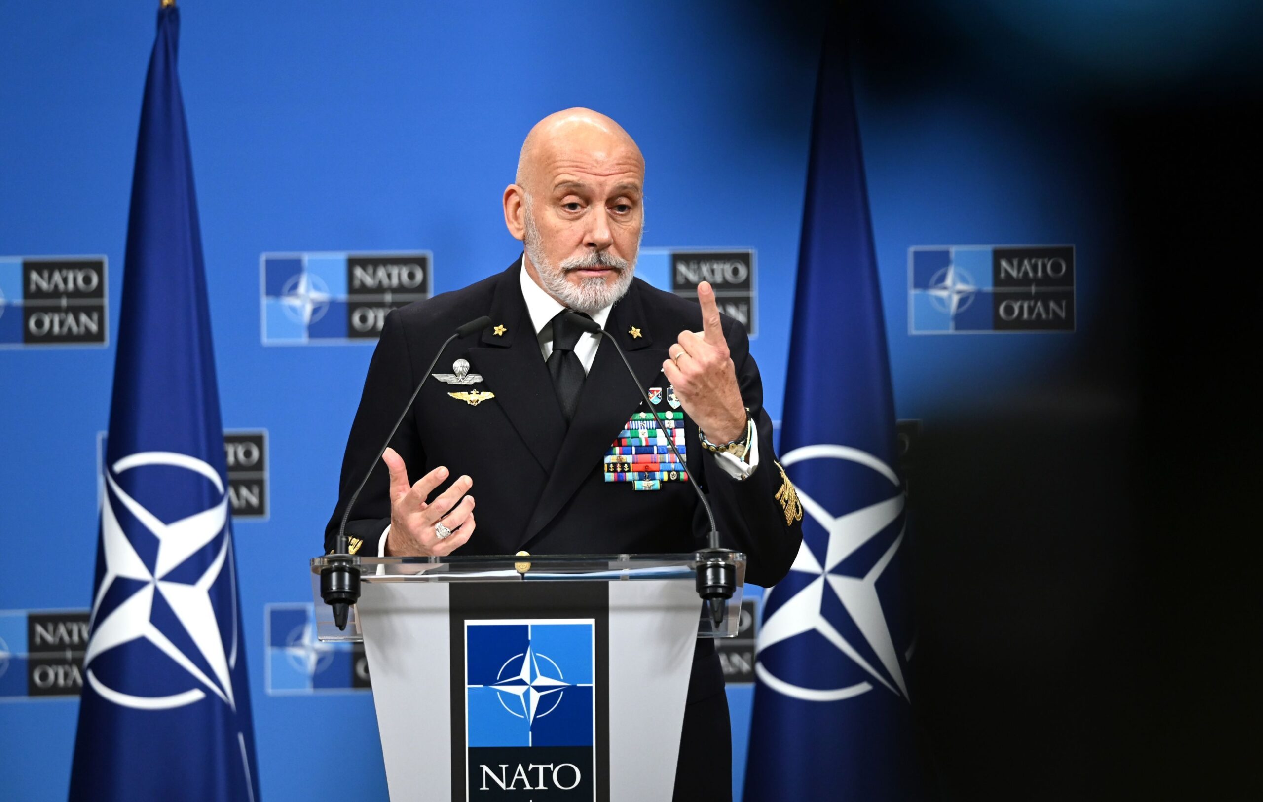 Șeful militar al NATO: Vom face ca orice atac al Rusiei să coste mai mult dec&acirc;t ar putea c&acirc;știga. Ce spune despre Ucraina și reducerea prezenței militare a SUA &icirc;n Europa