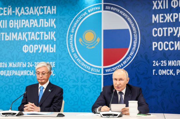 Situație delicată pentru Putin. Președintele Kazahstanului i-a spus &icirc;n fața camerelor să &bdquo;&icirc;nghețe&rdquo; războiul din Ucraina: &bdquo;Mor tineri și totul trebuie să se oprească&rdquo;