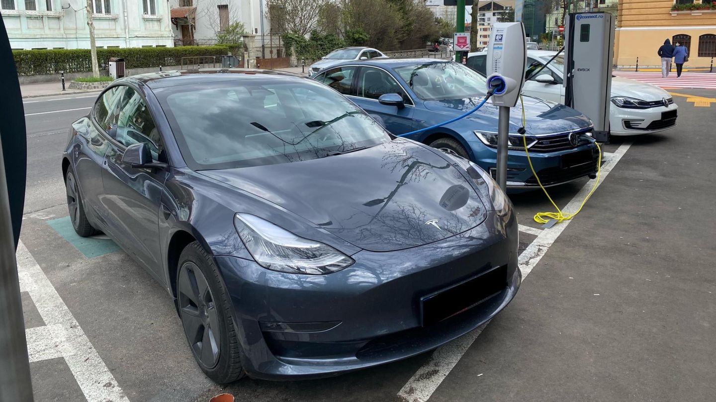 Statistică: Mașinile electrice, tot mai populare &icirc;n lume: 2 milioane de unități au fost v&acirc;ndute &icirc;n iunie
