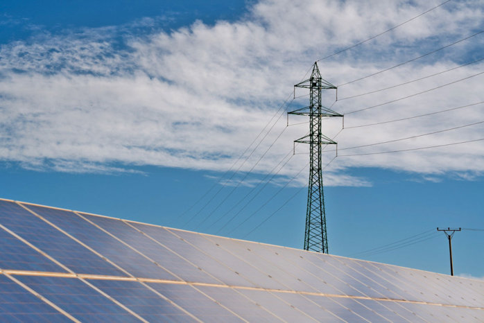 #StingemLumina? Rom&acirc;nia se pregăteşte de importuri masive de energie după ce seceta &icirc;nchide un reactor de la Cernavodă. Avem producţie de 4.000 MW, iar consumul este estimat la 7.300 MW