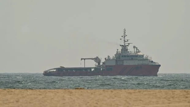 Str&acirc;mtoarea Ormuz este deschisă și tranzitată de nave, anunță armata americană. &bdquo;I-am lovit foarte puternic&rdquo;