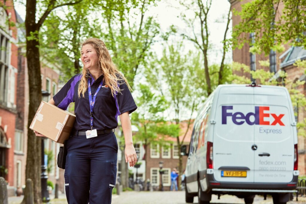 Studiu FedEx: Aproape 8 din 10 exportatori rom&acirc;ni intenţionează să se extindă pe noi pieţe internaţionale
