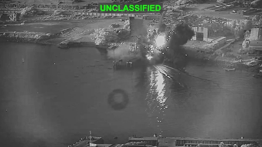 SUA au lansat primul atac cu drone marine de tip Corsair &icirc;mpotriva portului iranian Bandar Abbas, anunţă CENTCOM. Trei drone au vizat instalaţii de mentenanţă a unor submarine şi nave