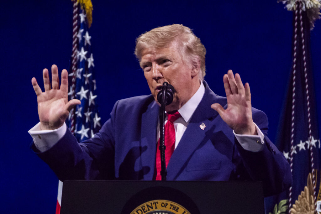 SUA și Iran mențin armistițiul pentru a treia noapte consecutiv. Trump lasă loc negocierilor, dar avertizează că &bdquo;toate opțiunile răm&acirc;n pe masă&rdquo;