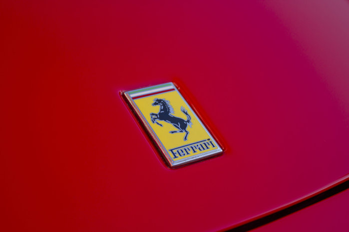 Succes pentru Ferrari: La doar două luni de la lansarea controversatului model Luce, primul vehicul complet electric din istoria companiei, italienii şi-au atins deja ţinta de v&acirc;nzări pentru acest an, &icirc;n ciuda preţului de 550.000 de euro