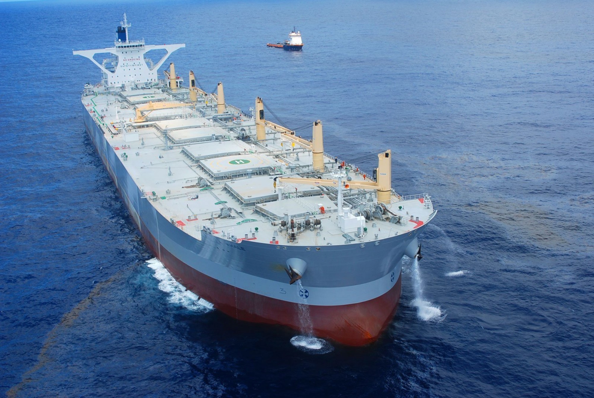 Tensiuni &icirc;ntre Kazahstan și Ucraina după atacurile asupra unor petroliere din Marea Neagră