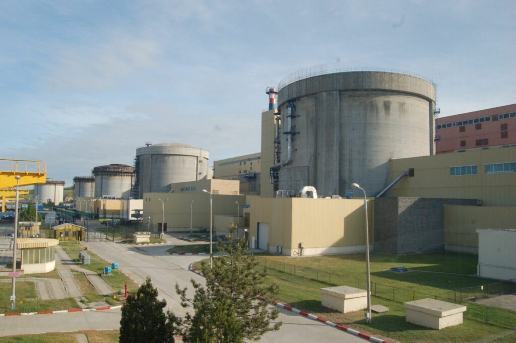 Tensiuni la v&acirc;rful Nuclearelectrica: Ministerul Energiei, condus de Ilie Bolojan, blochează reevaluarea strategiei SMR / Proiectul de la Doicești e incert