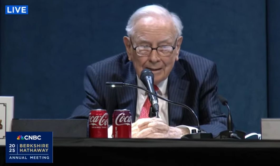Trei acțiuni plătitoare de dividende preferate de miliardarul Warren Buffett