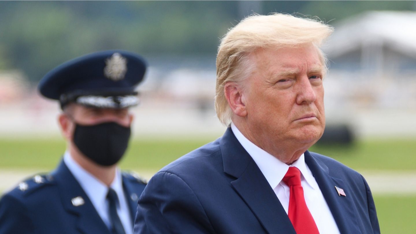 Trump amenință că va &bdquo;distruge complet&rdquo; Iranul dacă Teheranul &icirc;ncearcă să &icirc;l asasineze