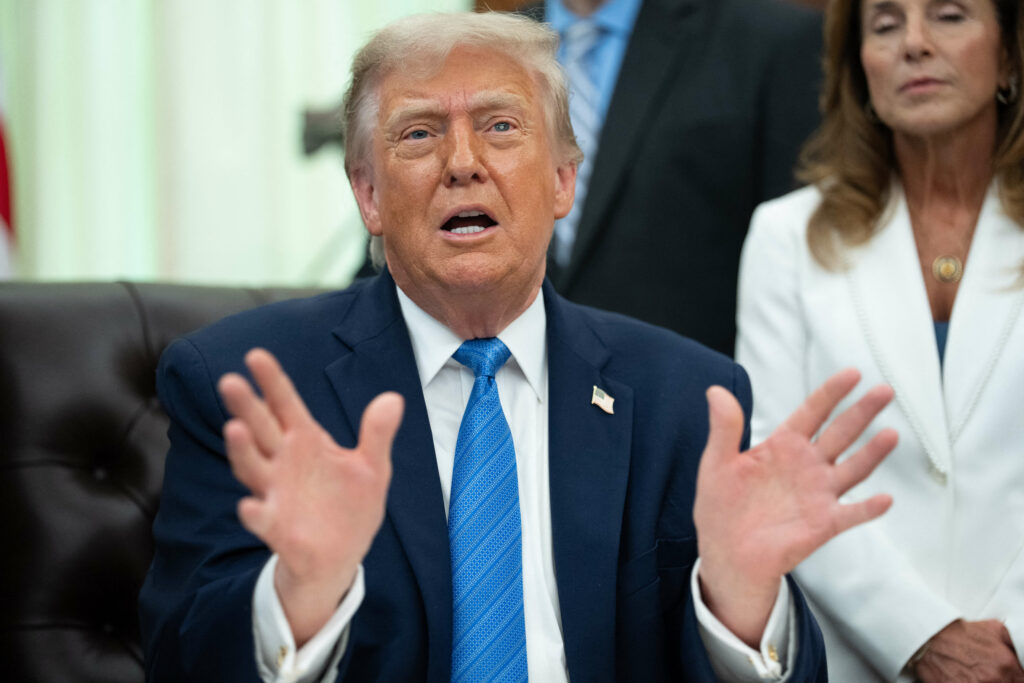 Trump amenință Iranul după atacul asupra petrolierelor saudite. Petrolul Brent trece de 100 de dolari pe baril