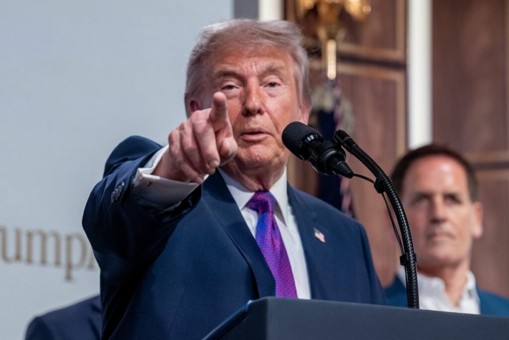 Trump amenință UE cu noi tarife după amenda de 890 de milioane de euro aplicată Google