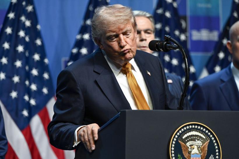 Trump: &bdquo;Dacă mă asasinează Iranul, am lăsat instrucțiuni să fie bombardat cum nu a mai fost niciodată&rdquo;
