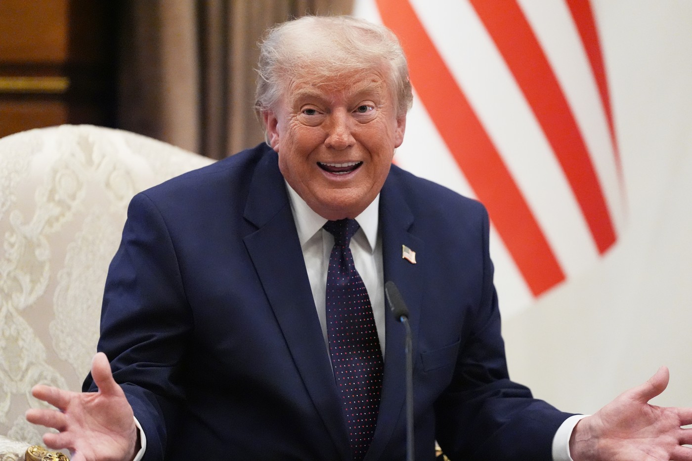 Trump ia in considerare un atac de amploare asupra Iranului: &bdquo;Mai mare dec&acirc;t oric&acirc;nd. Sunt pe punctul de a lua o decizie&rdquo;