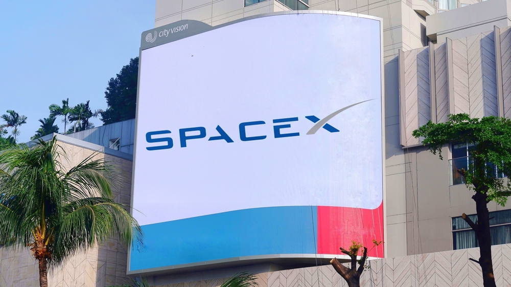 Trump &icirc;i mulțumește șefei SpaceX, Gwynne Shotwell, pentru o donație de acțiuni de p&acirc;nă la 325 de milioane de dolari