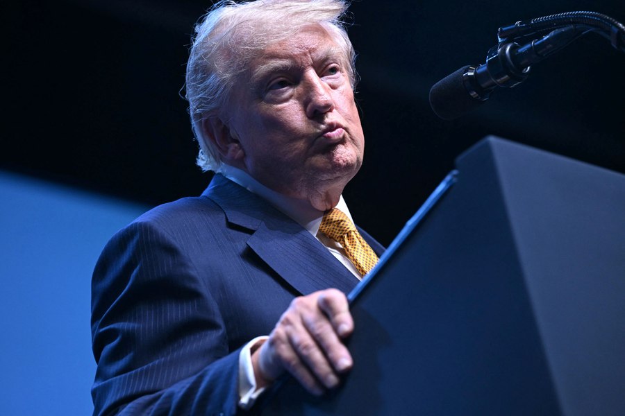 Trump spune că SUA și Iranul negociază &icirc;ncheierea războiului: &bdquo;Sunt mai serioși dec&acirc;t i-am văzut p&acirc;nă acum&rdquo;