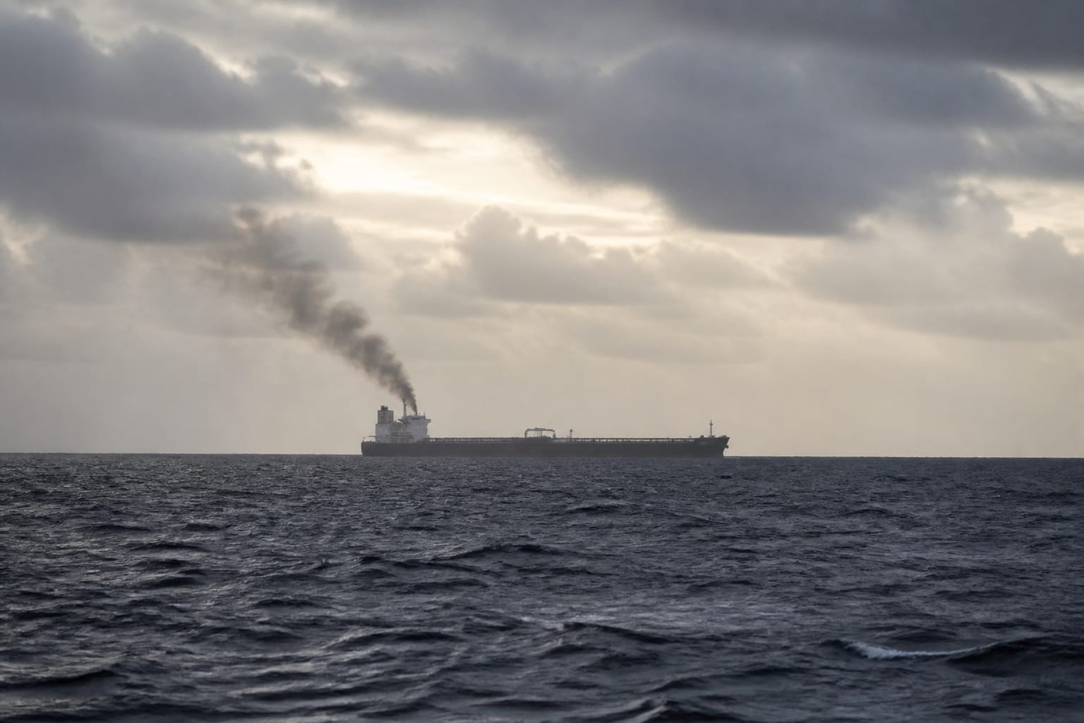 Ucraina a lovit două petroliere rusești &icirc;n Marea Neagră