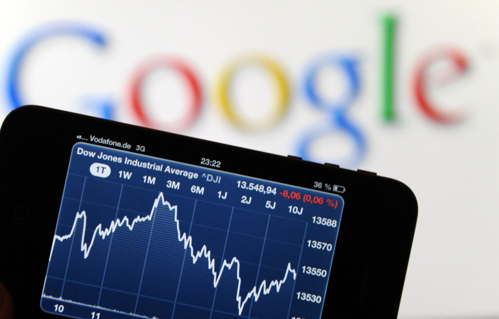 Un angajat Google este acuzat că a c&acirc;știgat ilegal peste 1,2 milioane de dolari pe Polymarket folosind informații confidențiale