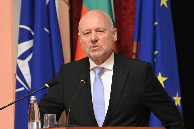 Un fost ministru bulgar dezvăluie cum avioanele refuzate c&acirc;ndva de autoritățile de la Sofia apără acum Rom&acirc;nia de drone