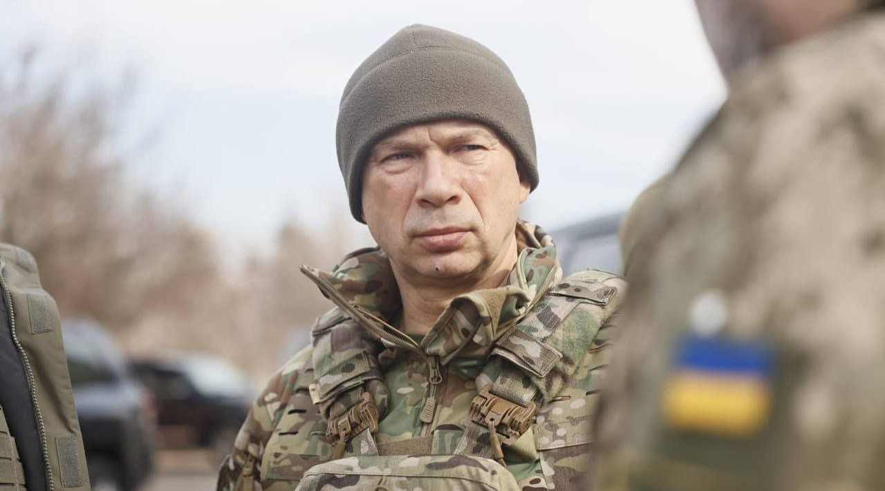 UPDATE - Zelenski l-a demis pe Oleksandr S&icirc;rski, comandantul-şef al armatei. Noul comandat este M&icirc;hailo Drapatii