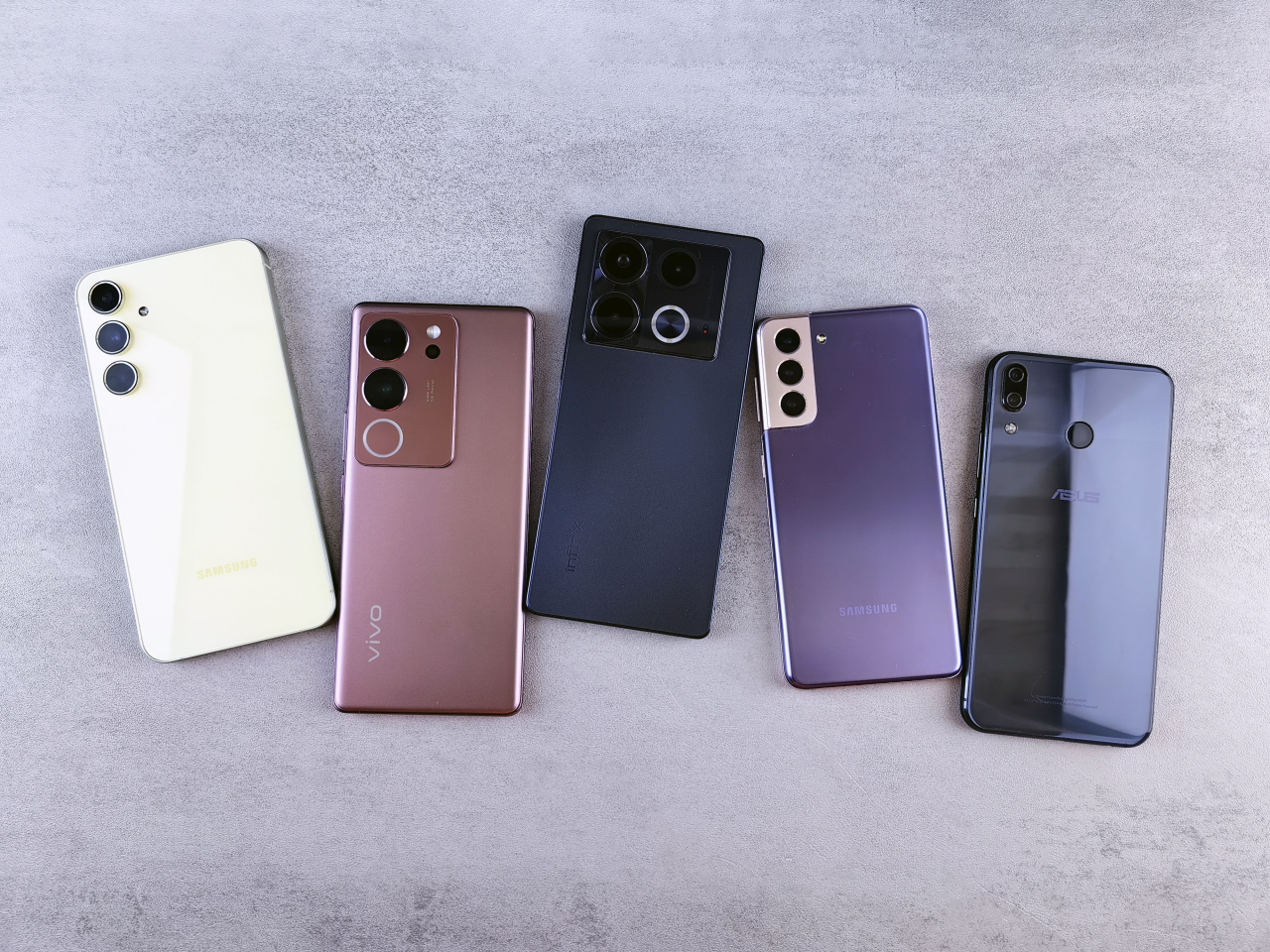V&acirc;nzarea de smartphone-uri a scăzut la cel mai redus nivel din ultimii 13 ani &icirc;n T2 din 2026