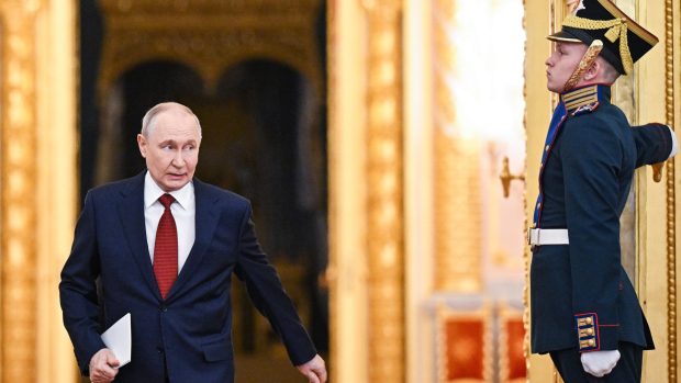 Vladimir Putin a cerut ca următorul buget al Rusiei să prevadă cheltuieli pentru &icirc;ncă trei ani de război
