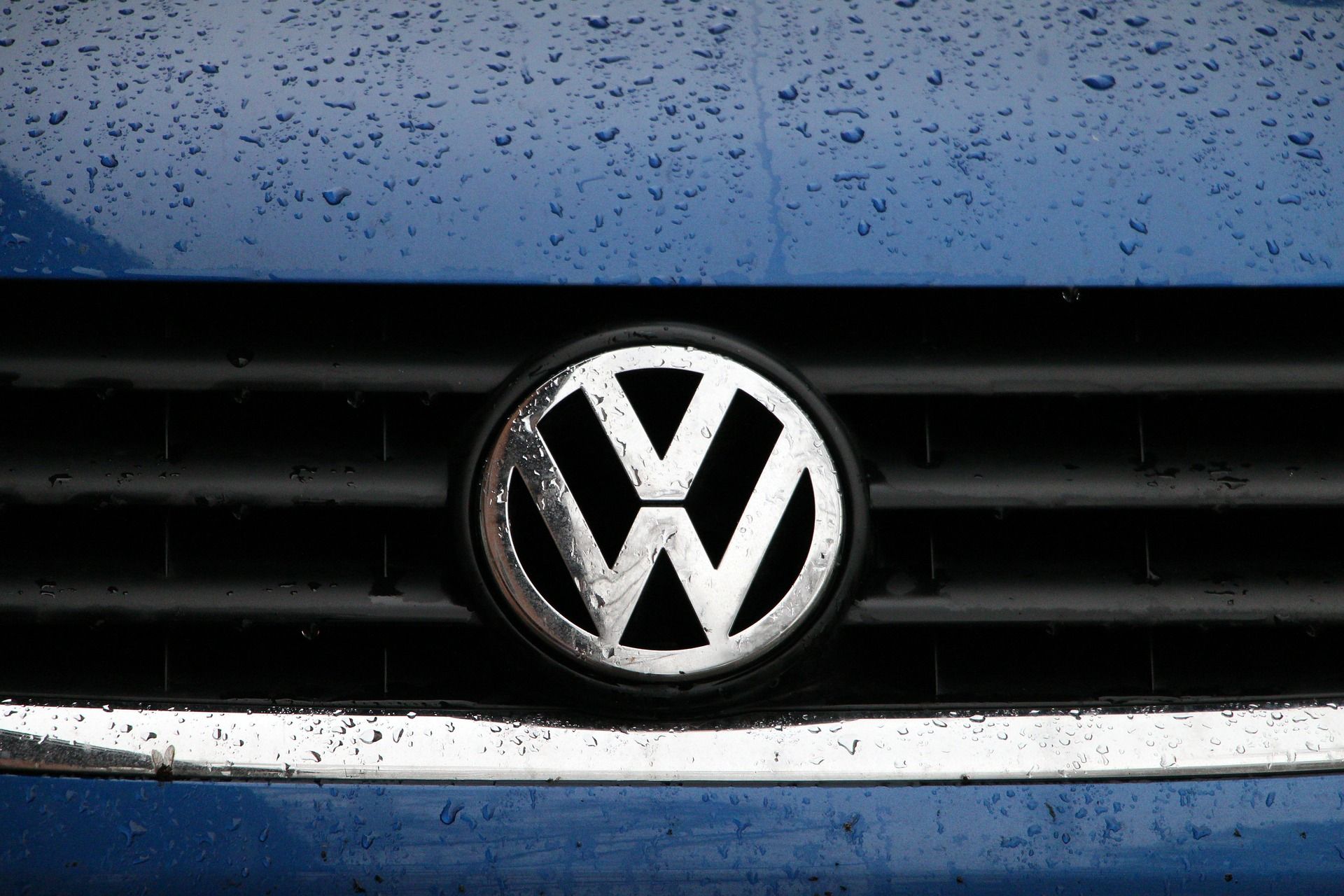 Volkswagen va elimina p&acirc;nă la jumătate dintre modelele sale, din cauza concurenței chineze