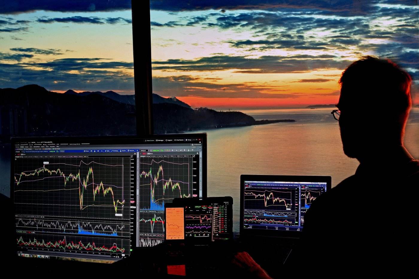 WSJ: Riscurile geopolitice schimba strategiile de investitii