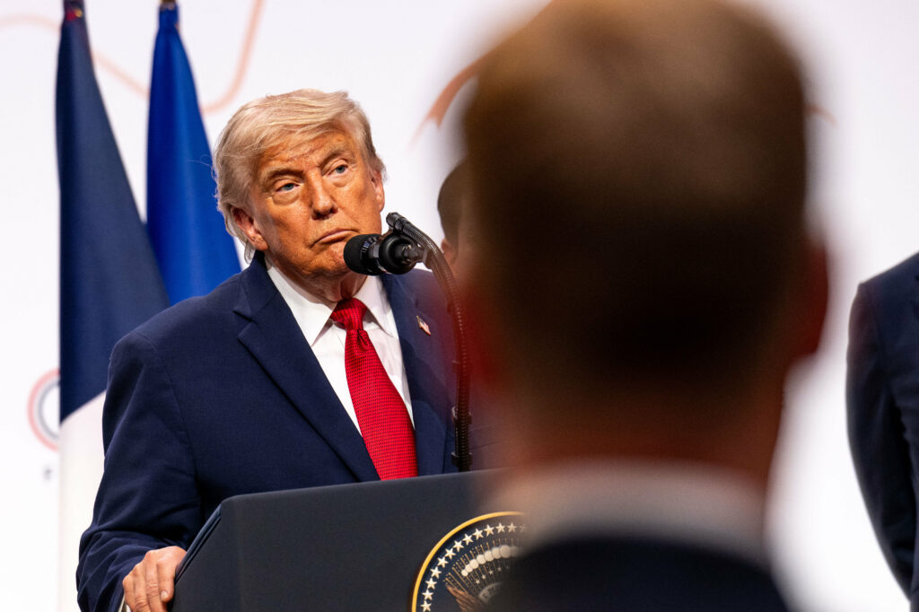 WSJ: Trump, impresionat de succesele Ucrainei pe c&acirc;mpul de luptă. Putin, văzut de Trump &icirc;ntr-o lumină din ce &icirc;n ce mai puțin favorabilă