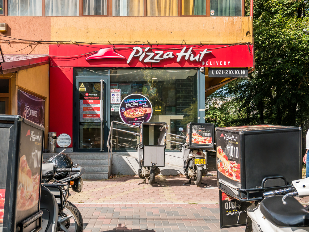 Yum Brands poartă negocieri exclusive pentru v&acirc;nzarea lanțului Pizza Hut