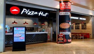 Yum Brands vinde Pizza Hut pentru 2,7 miliarde de dolari, după ani de declin &icirc;n faţa concurenţei