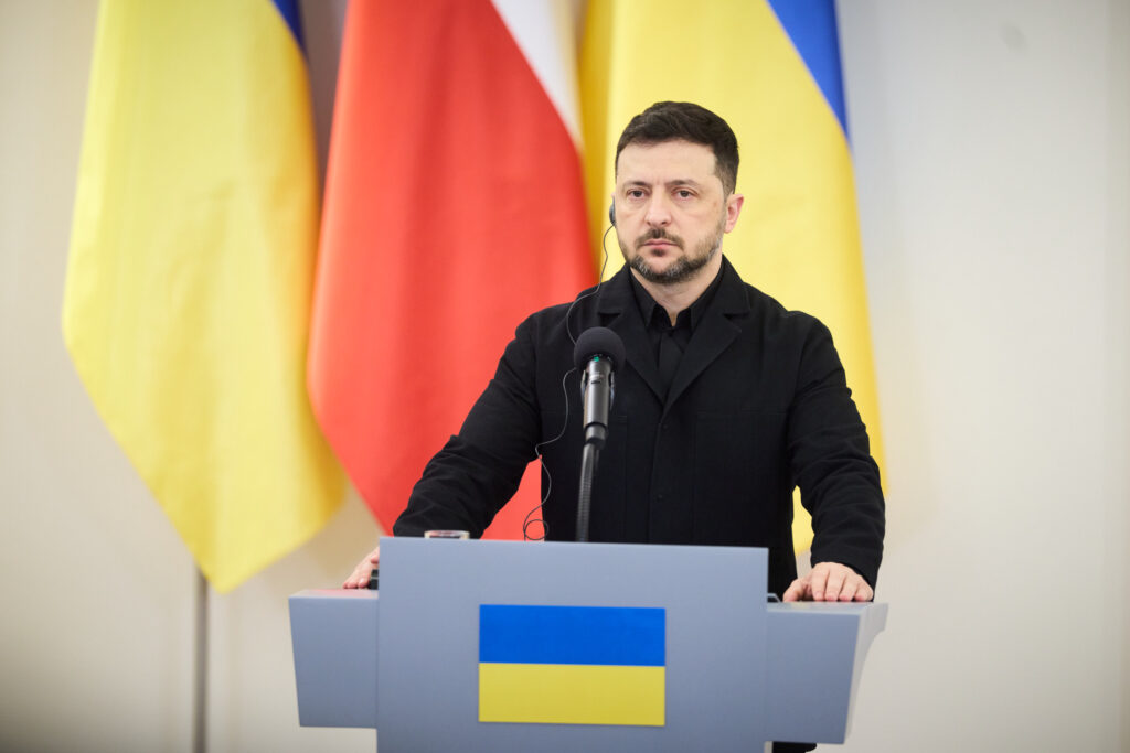 Zelenski va fi primul vizitator al noului premier britanic, Andy Burnham. Ucraina ar putea produce &icirc;n masă dispozitive de bruiaj electronic de mărimea unei tablete