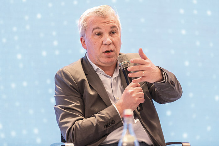 ZF Deschiderea de astăzi la Bursă. Ce riscuri mai pot apărea pe burse? Lucian Isac, Estinvest: O eventuală bulă &icirc;n domeniul inteligenţei artificiale ar avea efecte pe tot globul, nu doar &icirc;n SUA